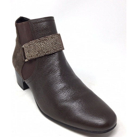LOGO By Lori Goldstein Sharon Women's Size 8M Brown Chelsea Strap Ankle Boots - Picture 1 of 7